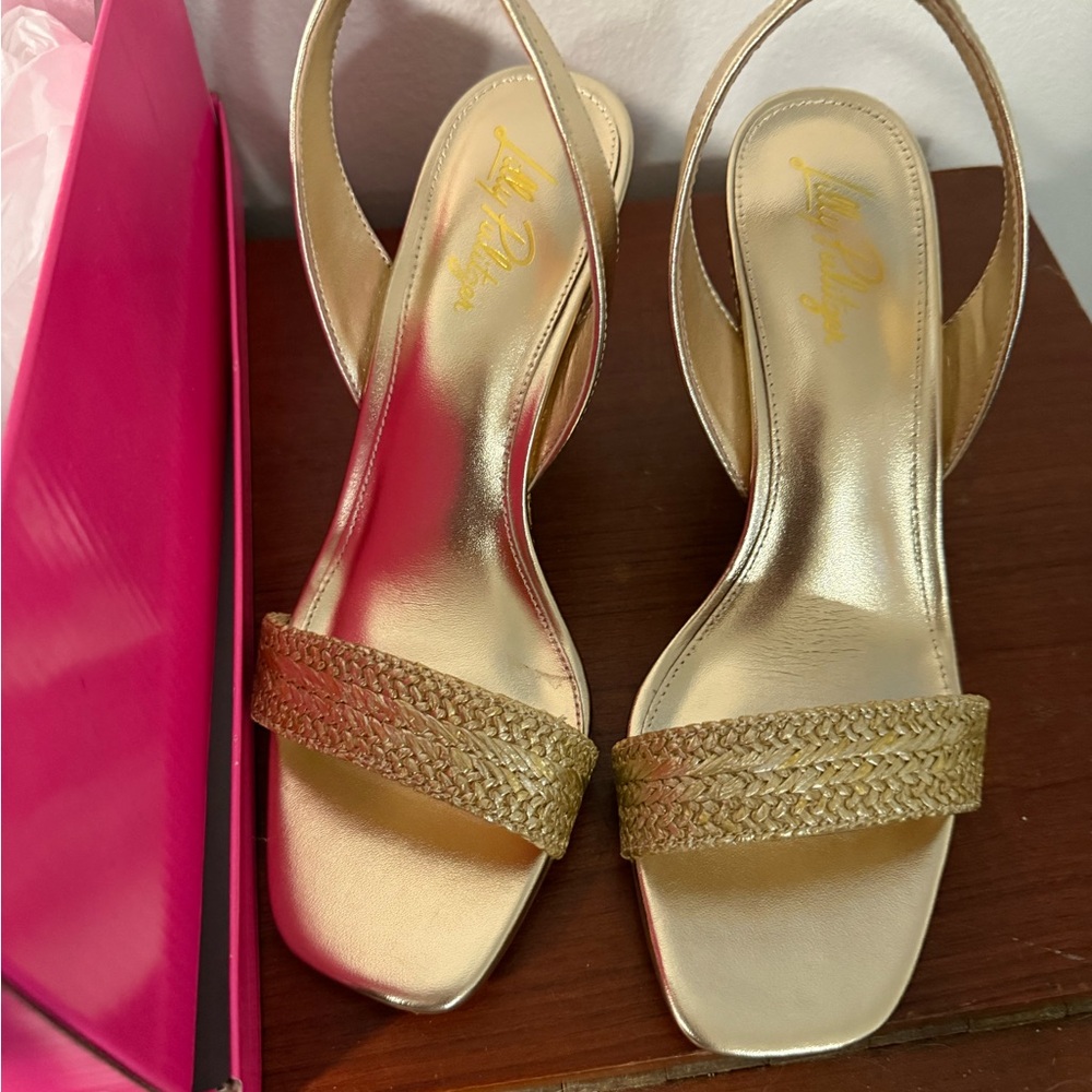 Lily Pulitzer Metallic Gold wedge - Picture 4 of 8